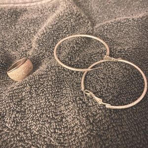 Big 90s Hoop Earrings with matching vintage 90s ring